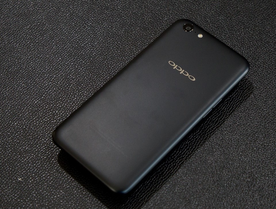 smartphone ban chay nhat cuoi 2017 anh 3