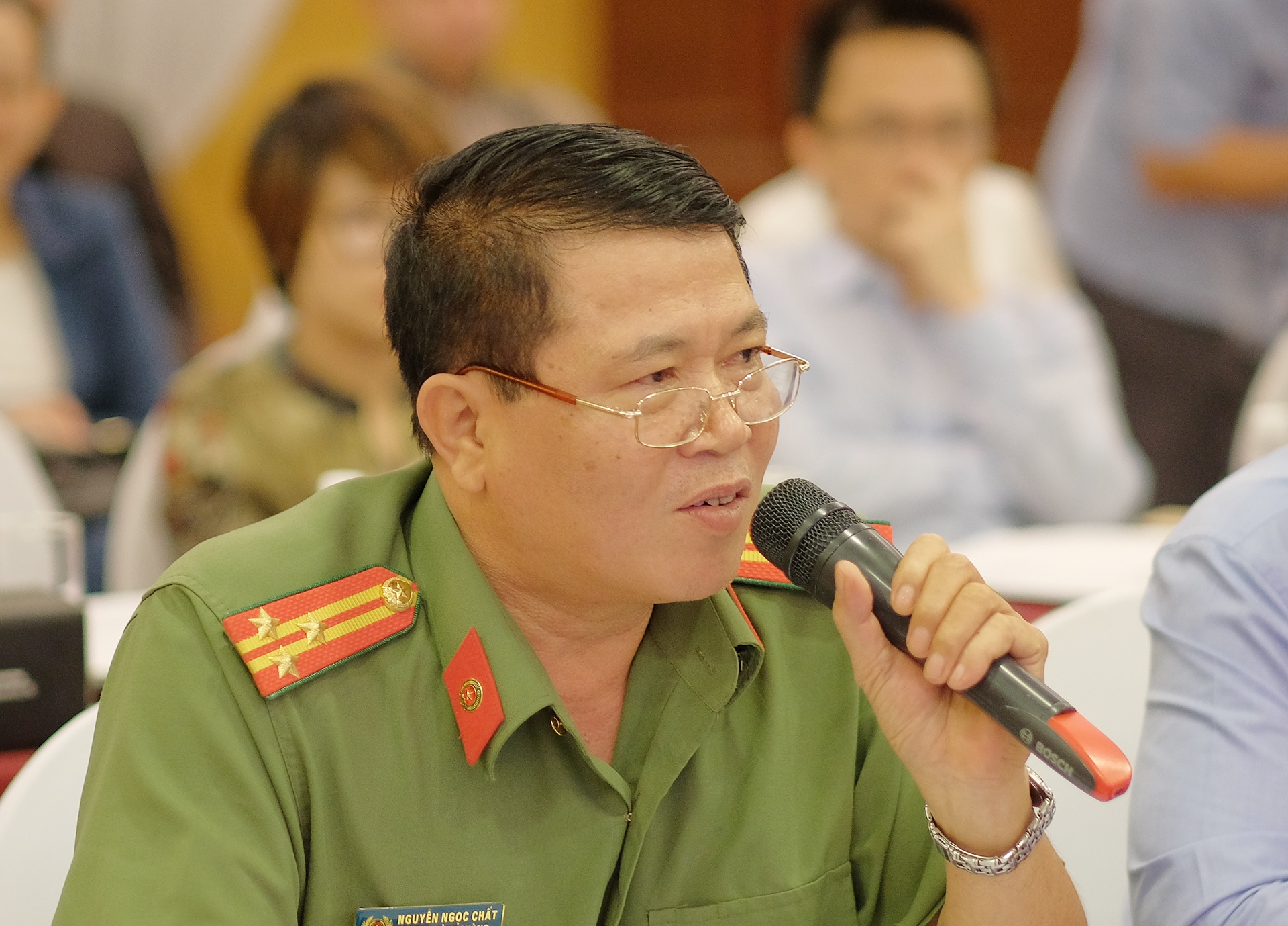 Game trai phep va xuyen bien gioi anh 2