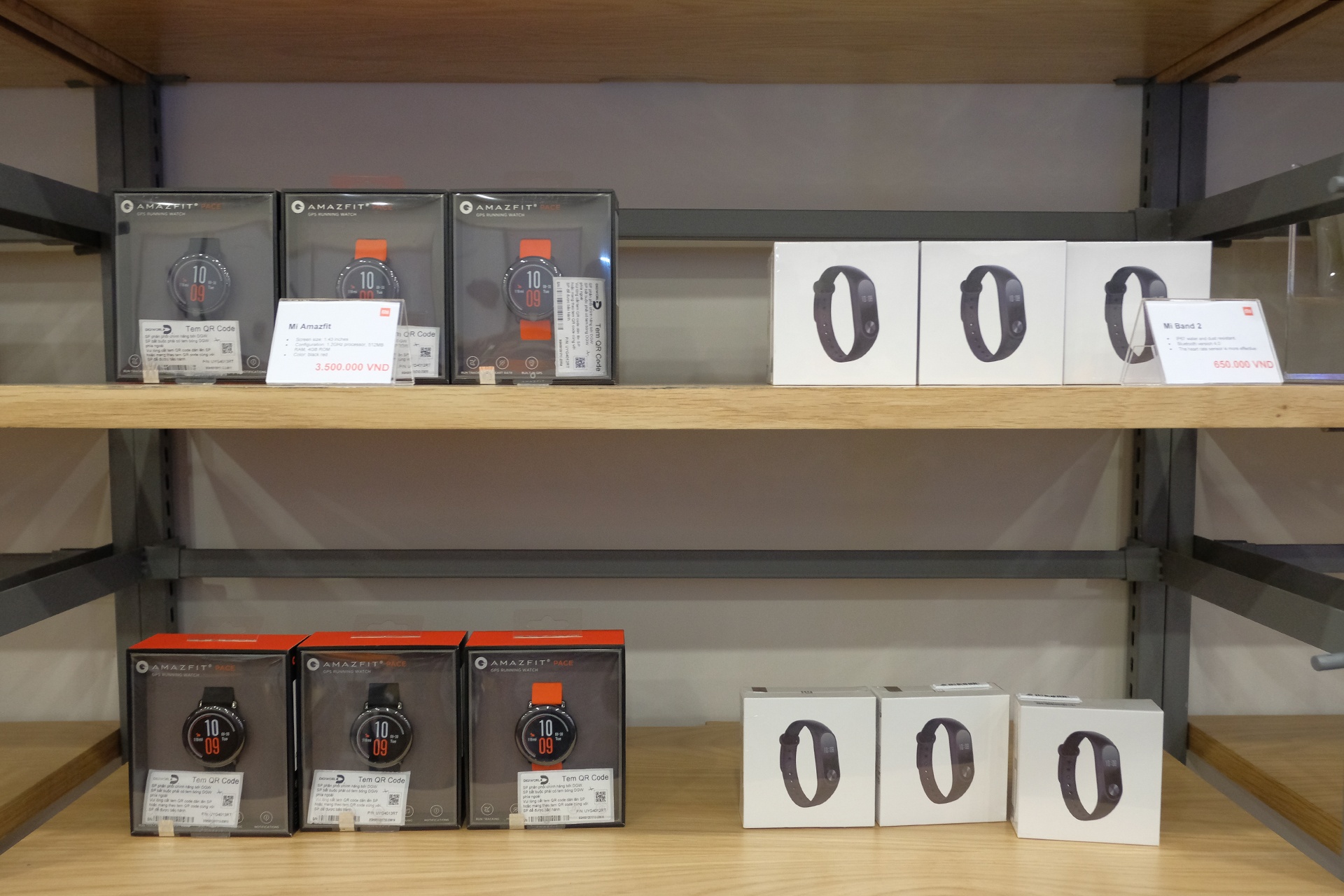 Xiaomi mo cua hang dau tien tai Viet Nam anh 11