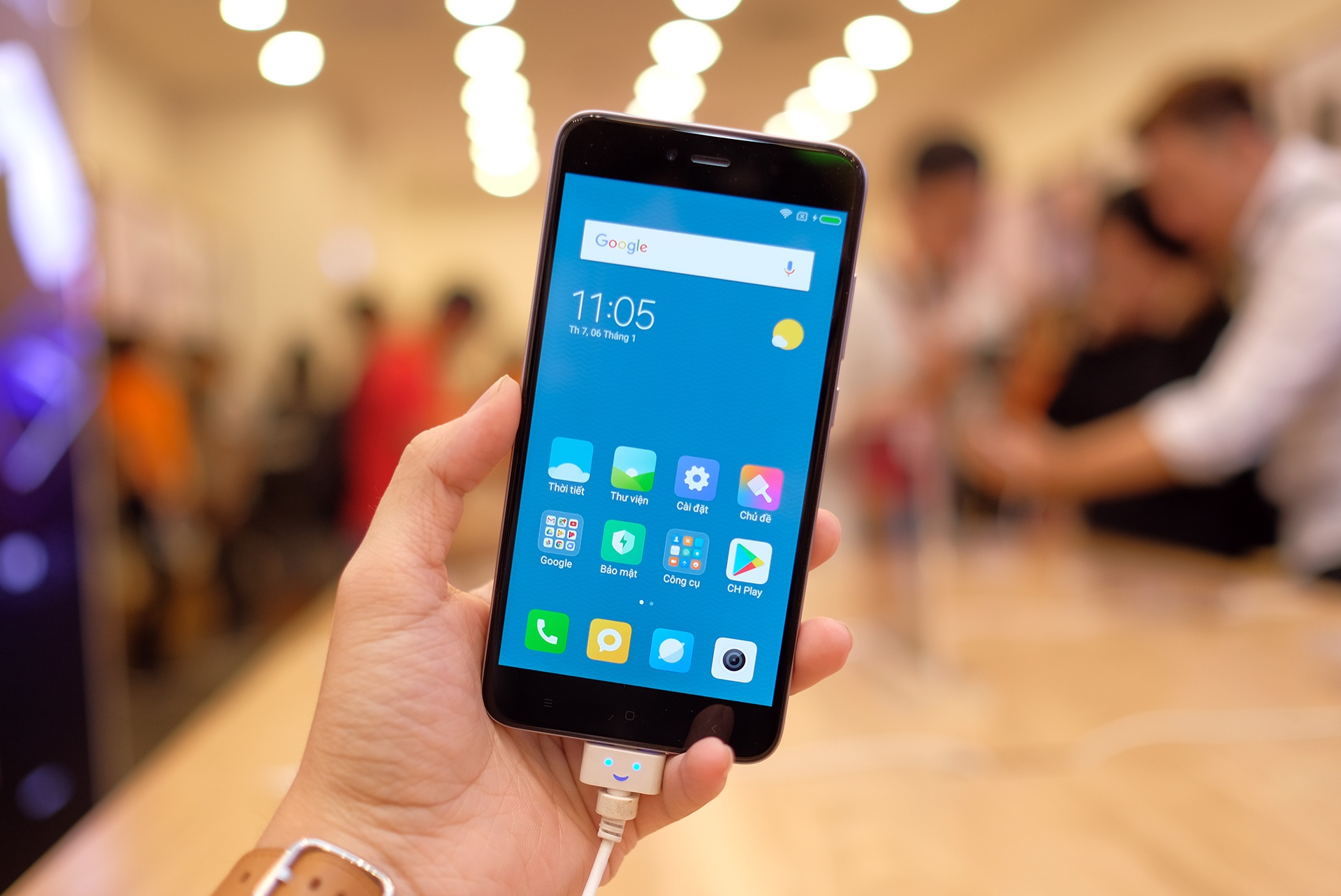 Xiaomi mo cua hang dau tien tai Viet Nam anh 4