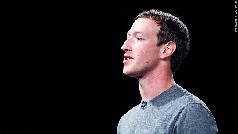 Mark Zuckerberg dang cuu lay Facebook anh 1