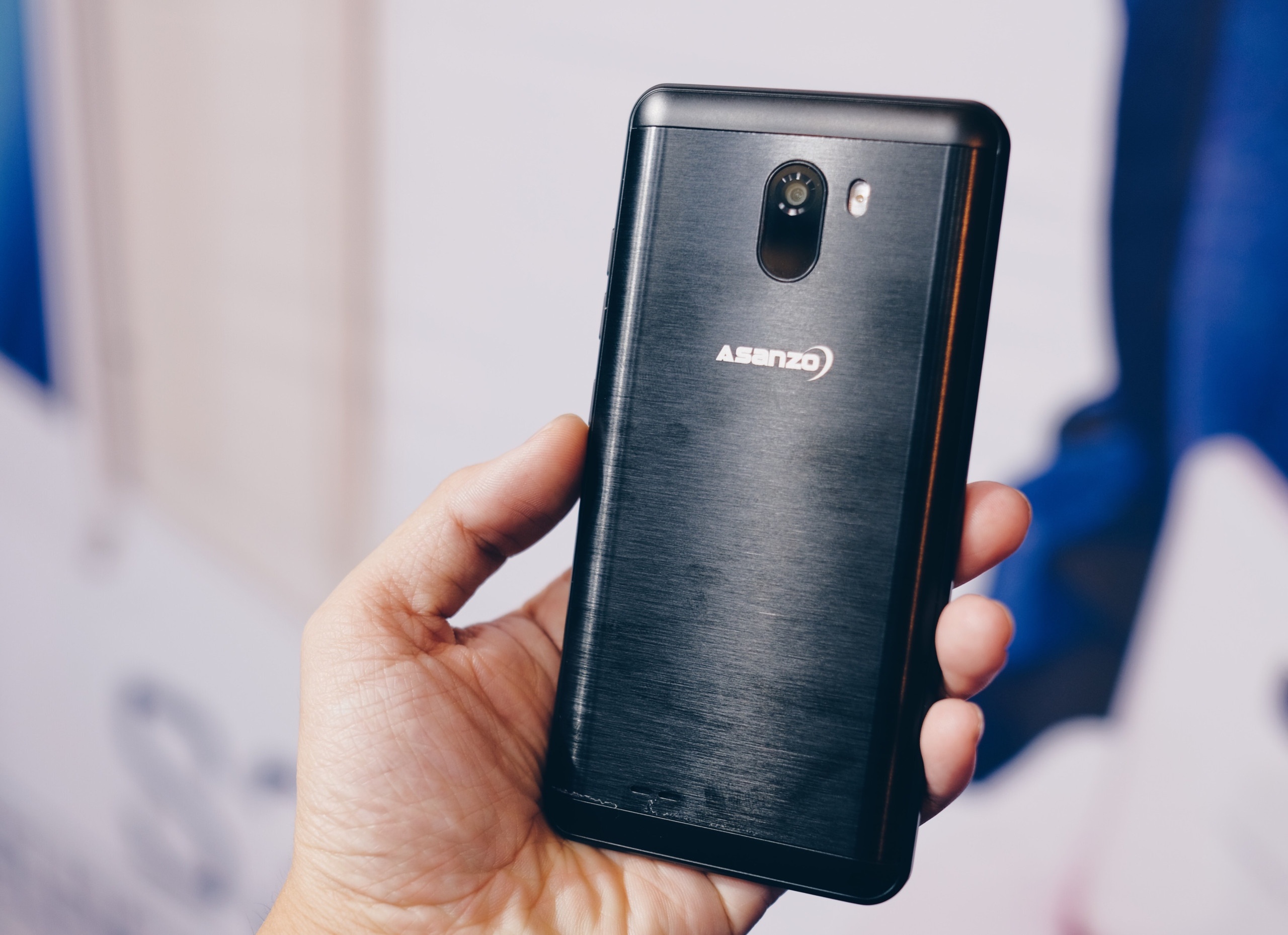 Asanzo ra mat S2 va S3 anh 3