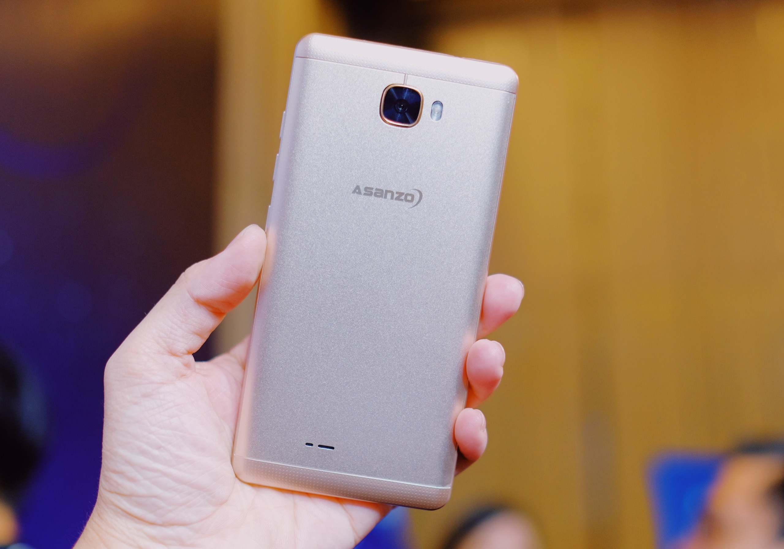 Asanzo ra mat S2 va S3 anh 6