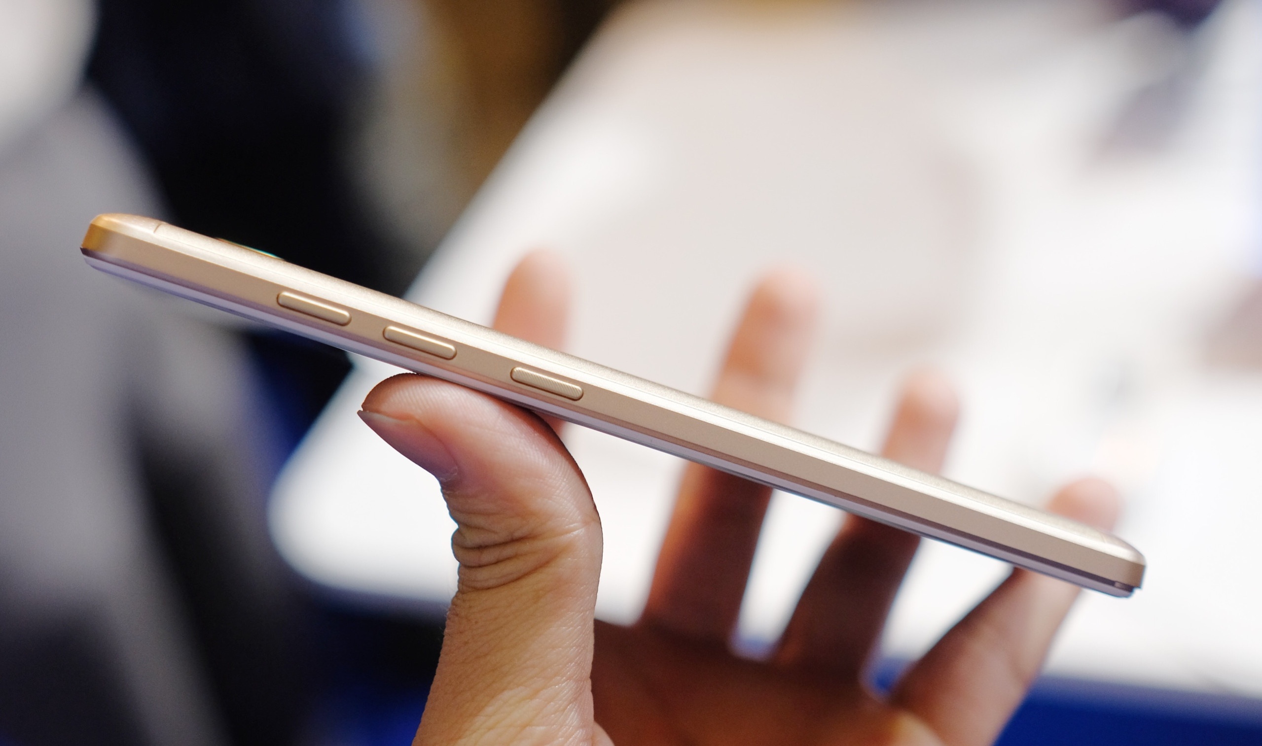 Asanzo ra mat S2 va S3 anh 7