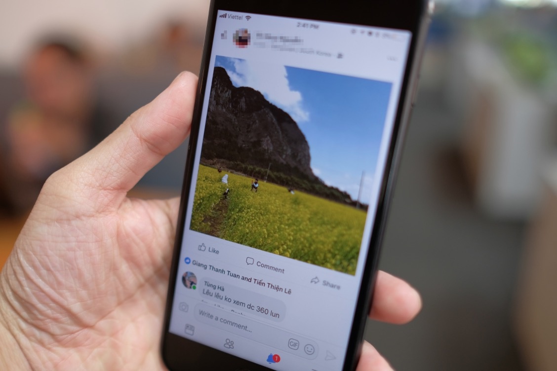 Anh dang len Facebook bi bop vuong anh 1