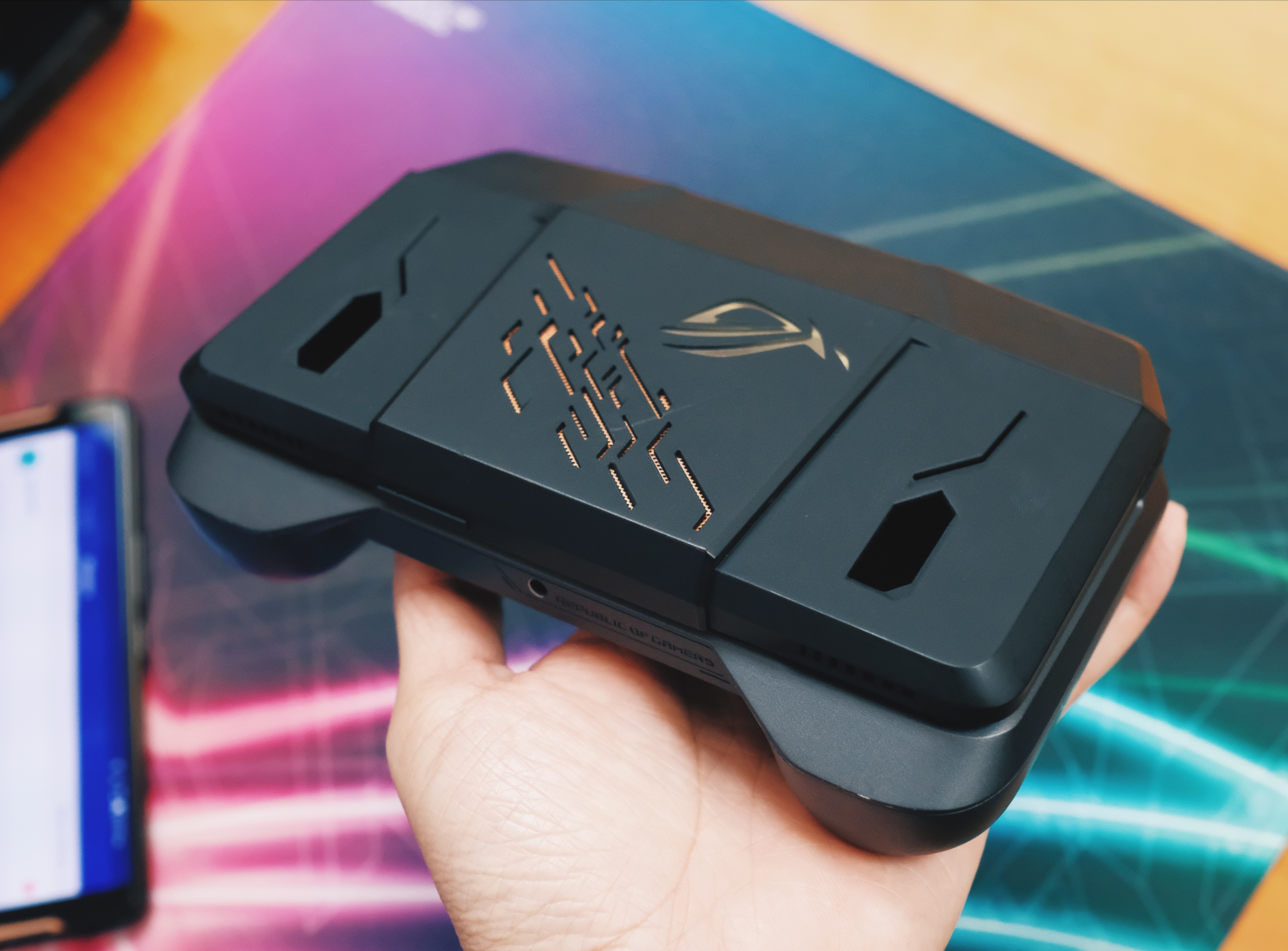 smartphone choi game cua ROG anh 11