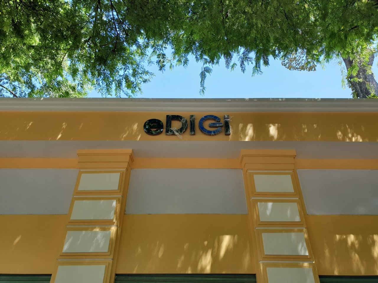 Jonathan Hanh Nguyen mo cua hang Apple anh 2