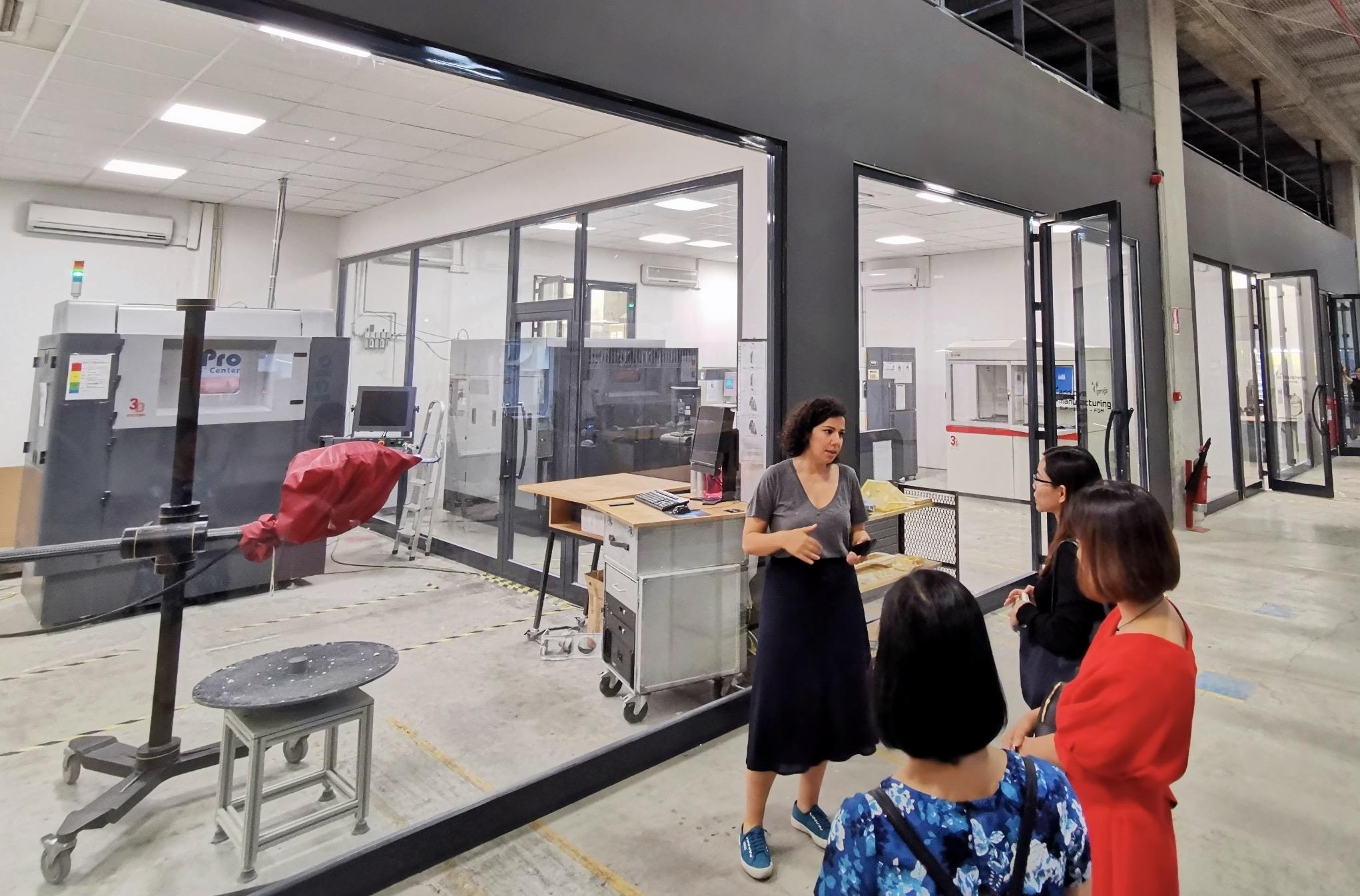 May giat dung nhua tai che anh 9