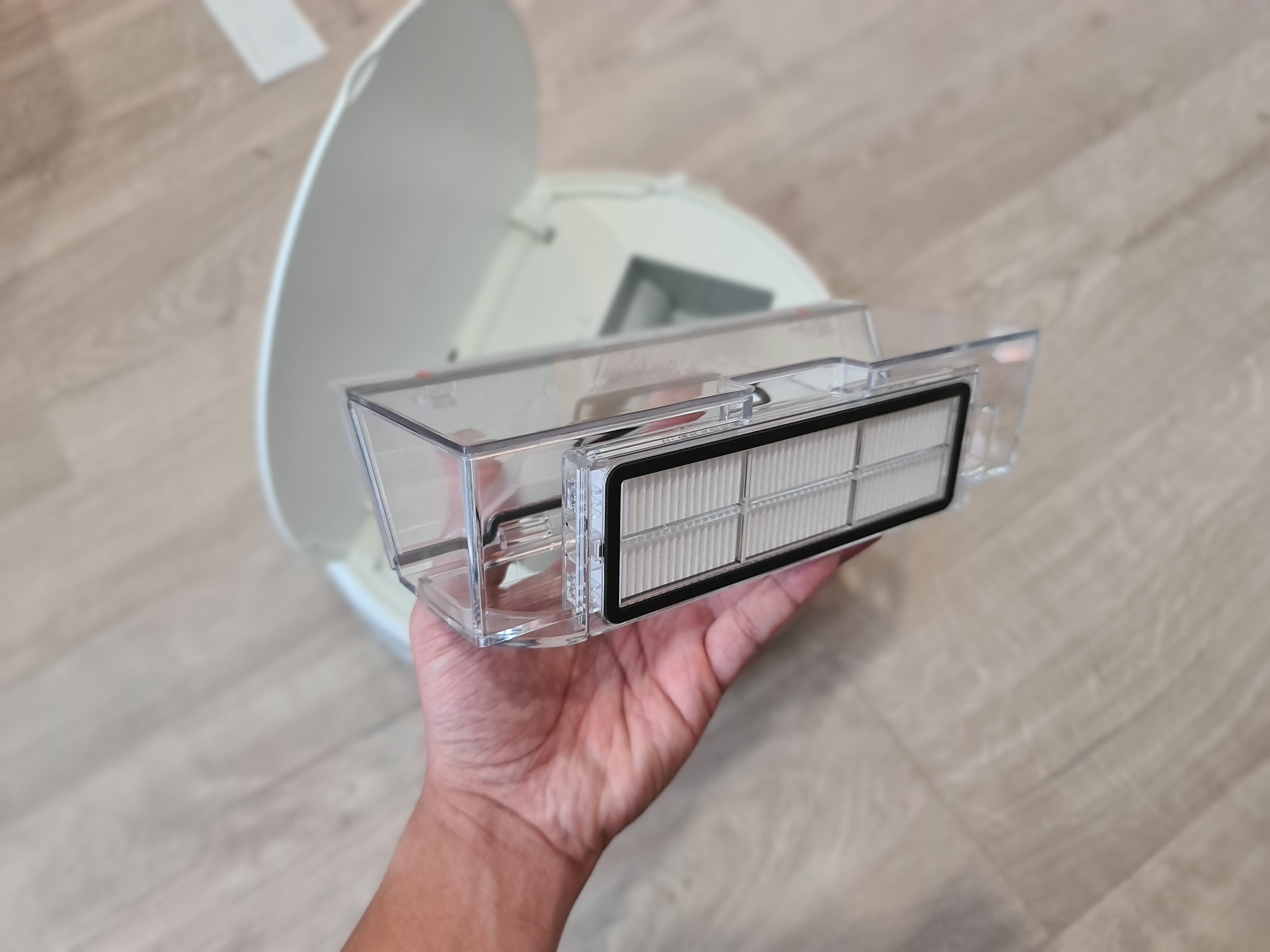 robot hut bui,  lau nha anh 8