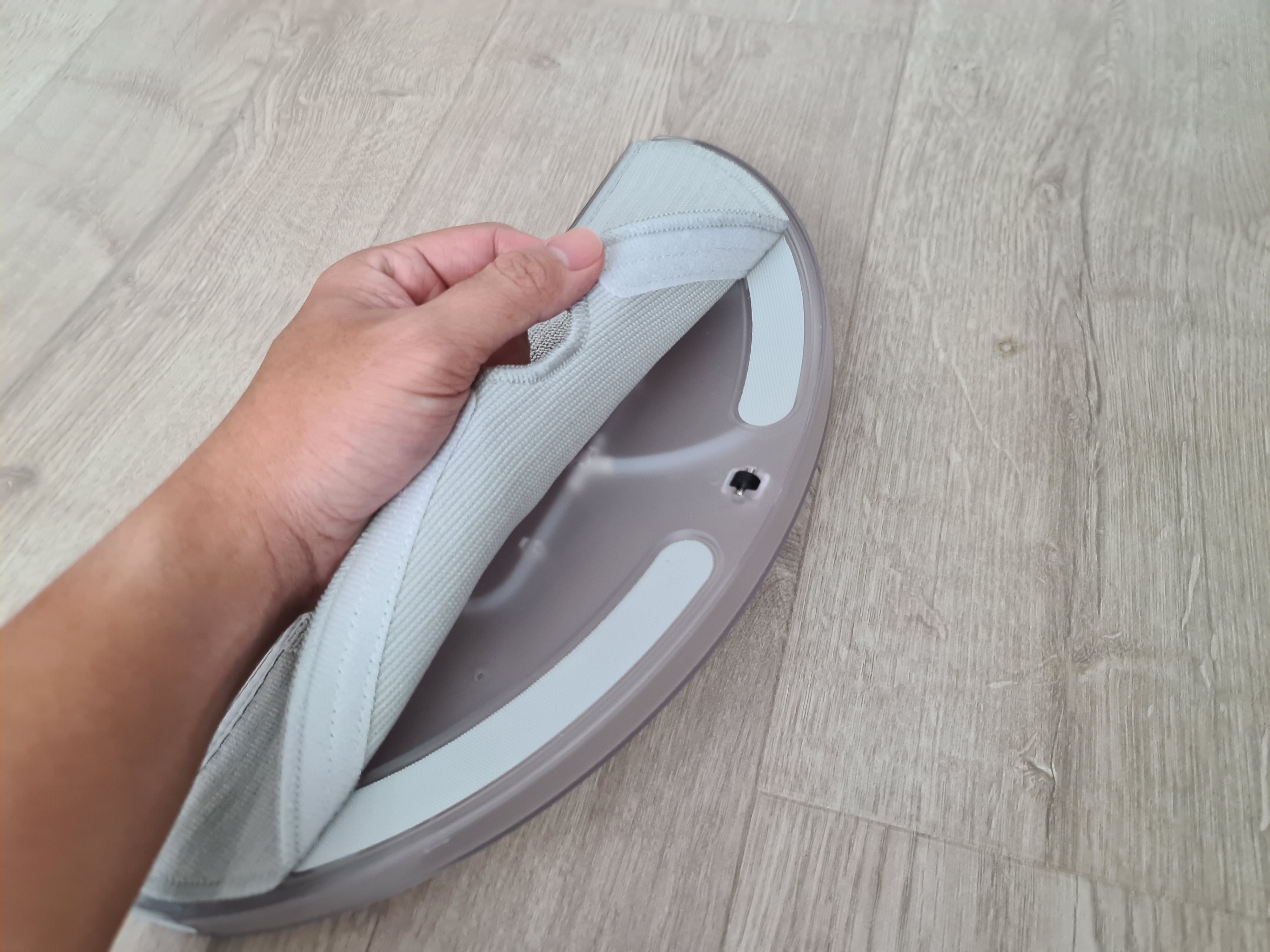 robot hut bui,  lau nha anh 7