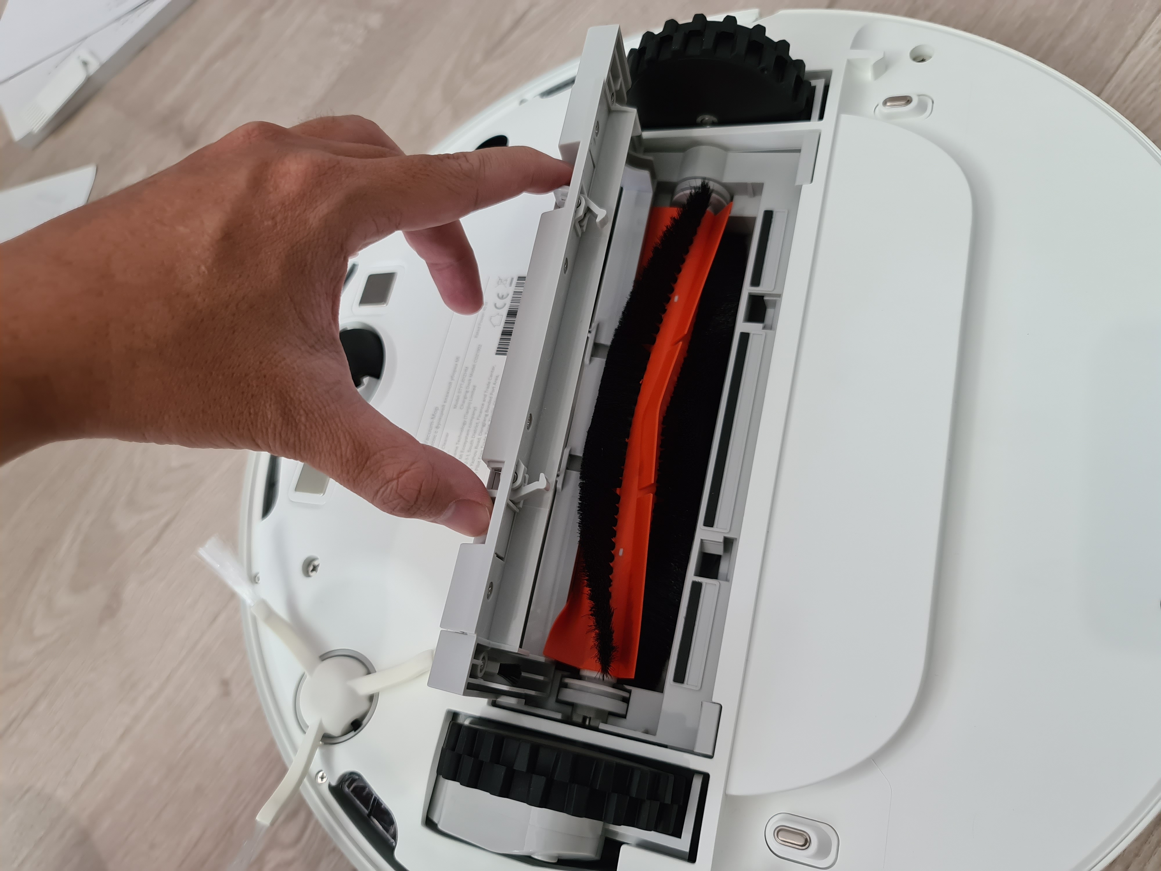 robot hut bui,  lau nha anh 4