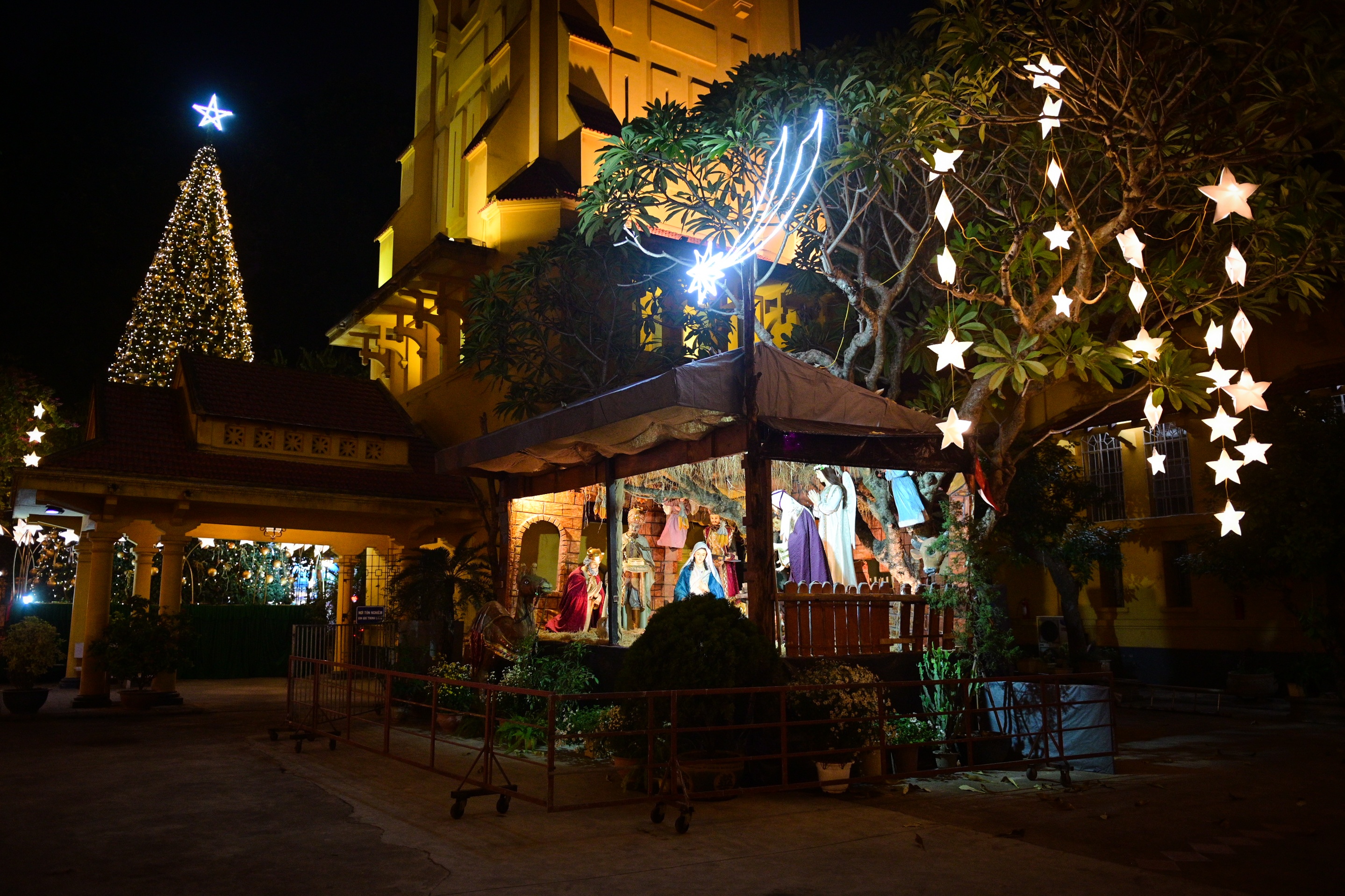 giang sinh 2021,  noel,  christmast,  xmas,  nha tho anh 5