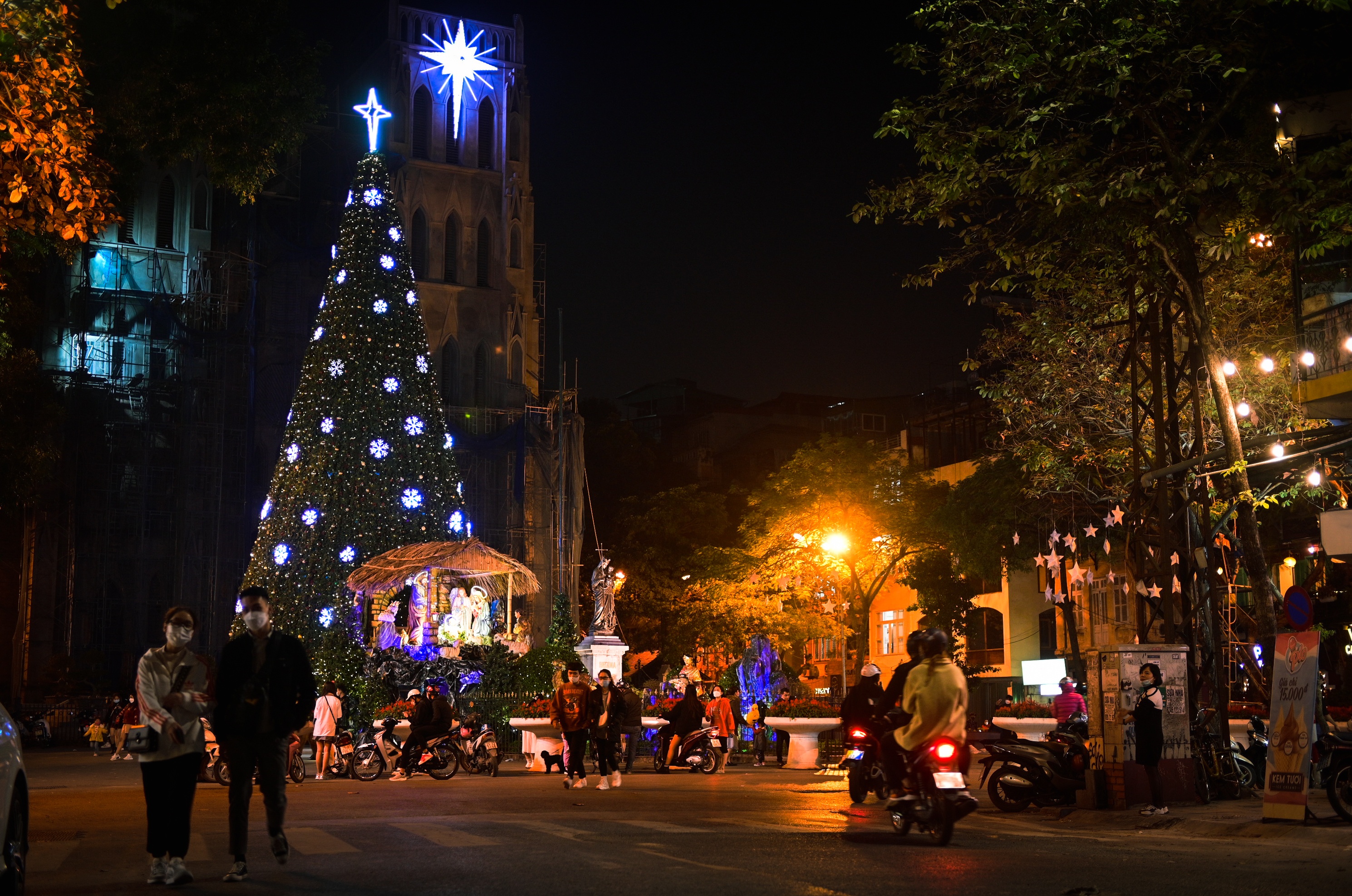 giang sinh 2021,  noel,  christmast,  xmas,  nha tho anh 9