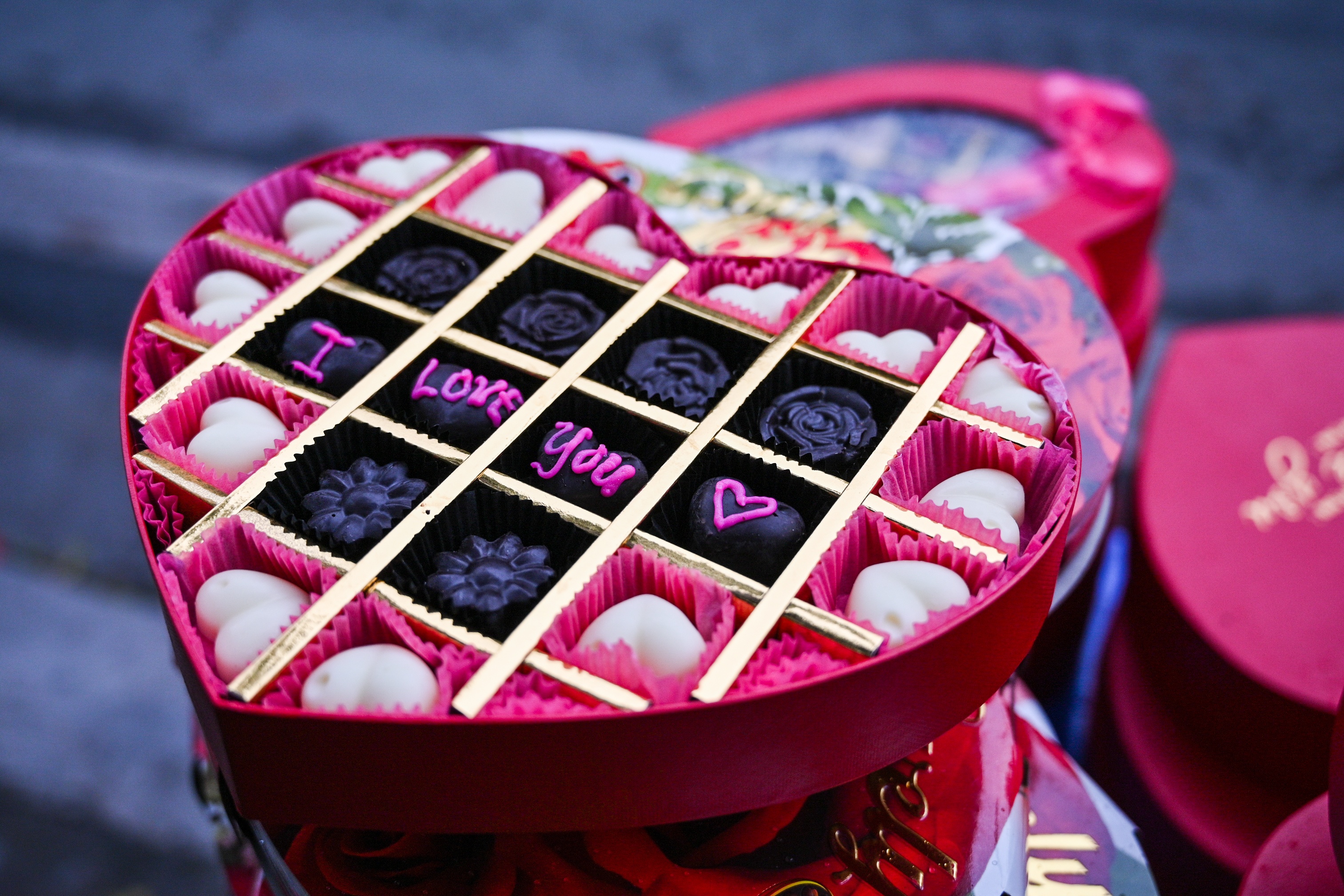Chocolate dip Valentine co the that thu vi trung Tet Nguyen dan hinh anh