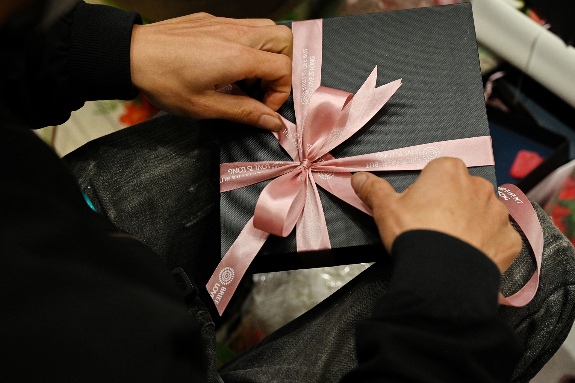 le tinh yeu,  qua tang,  hoa anh 7