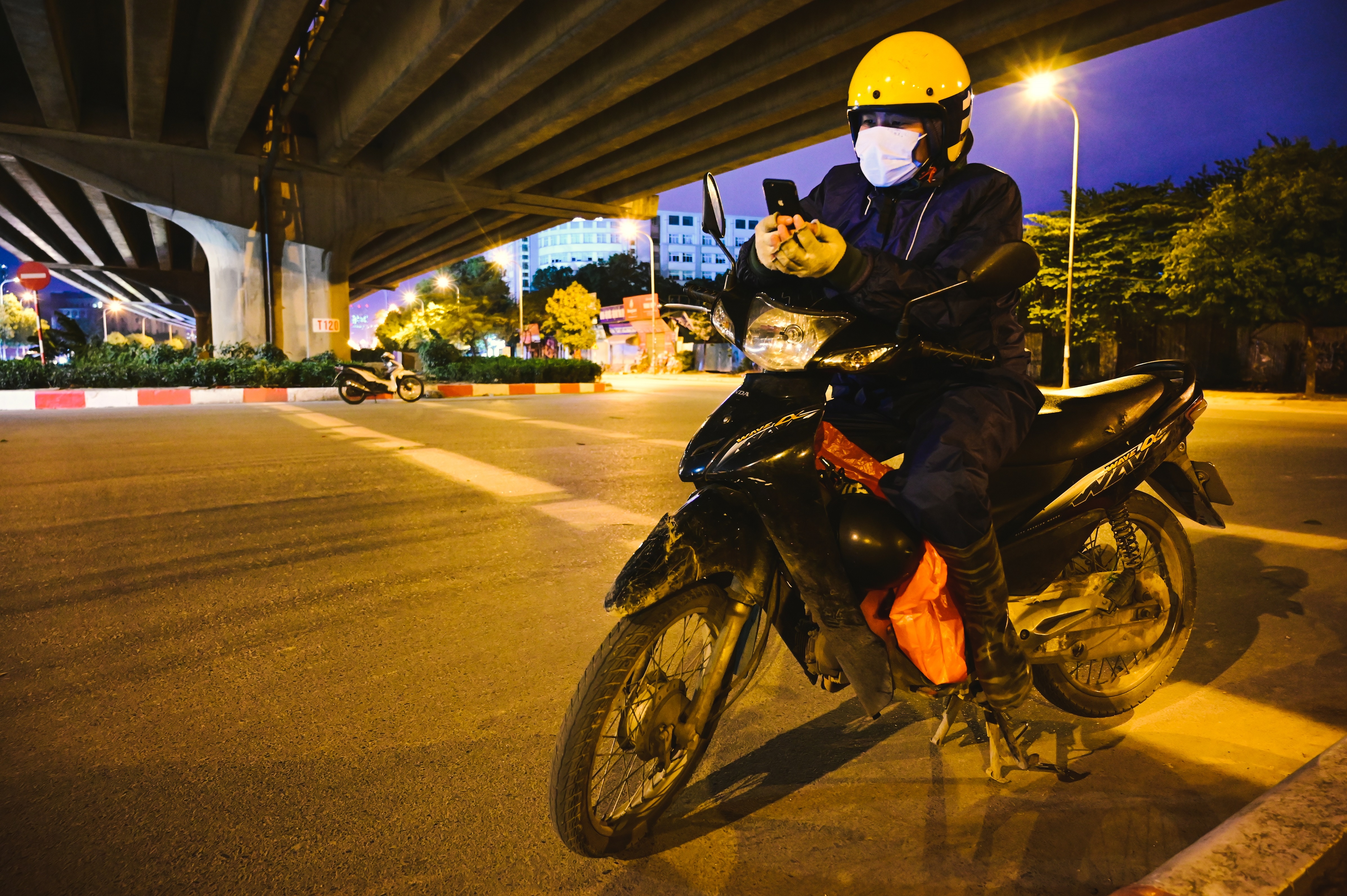 Nhung canh doi trong dem Ha Noi gia ret hinh anh