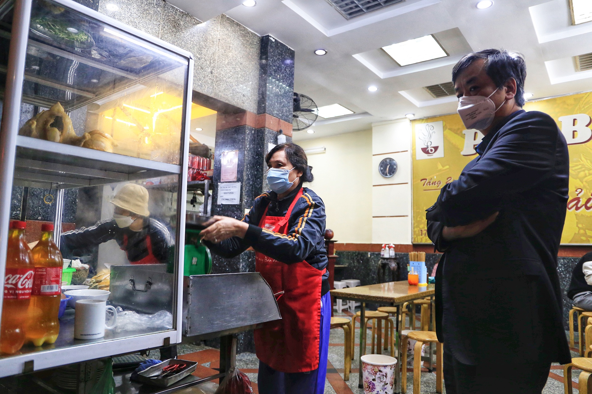 pho,  pho lau doi,  du khach anh 13