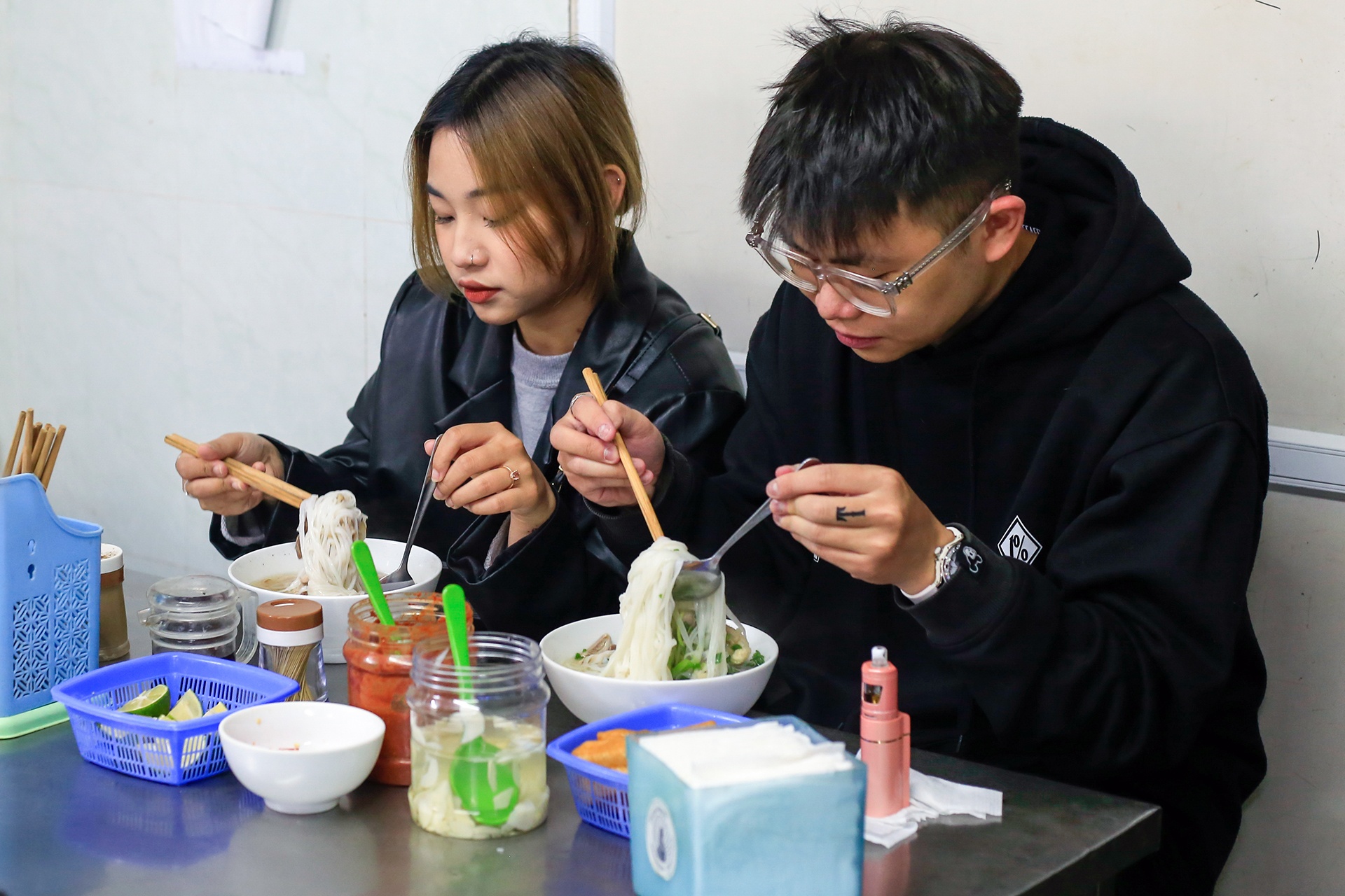 pho,  pho lau doi,  du khach anh 3