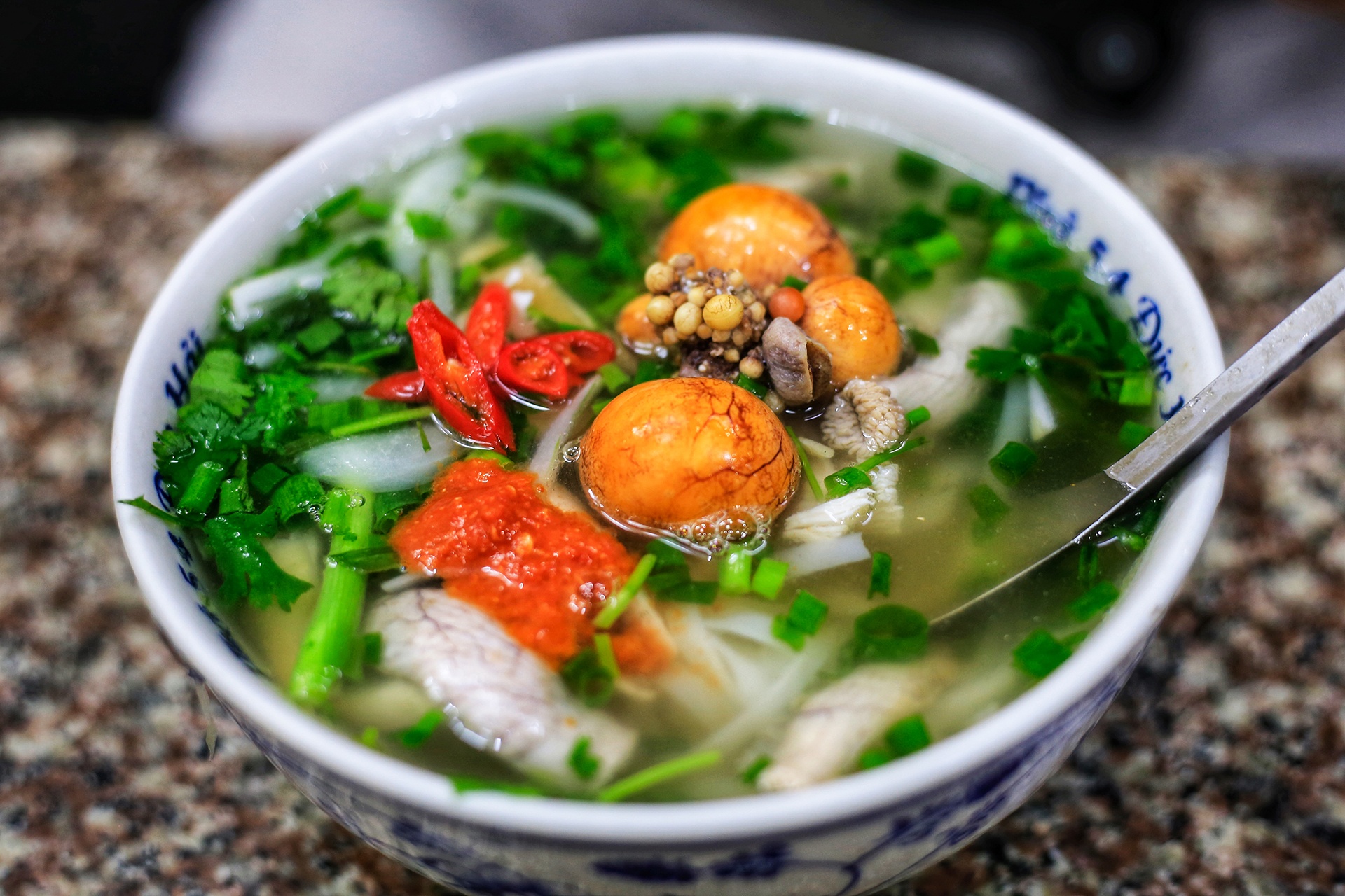 pho,  pho lau doi,  du khach anh 16