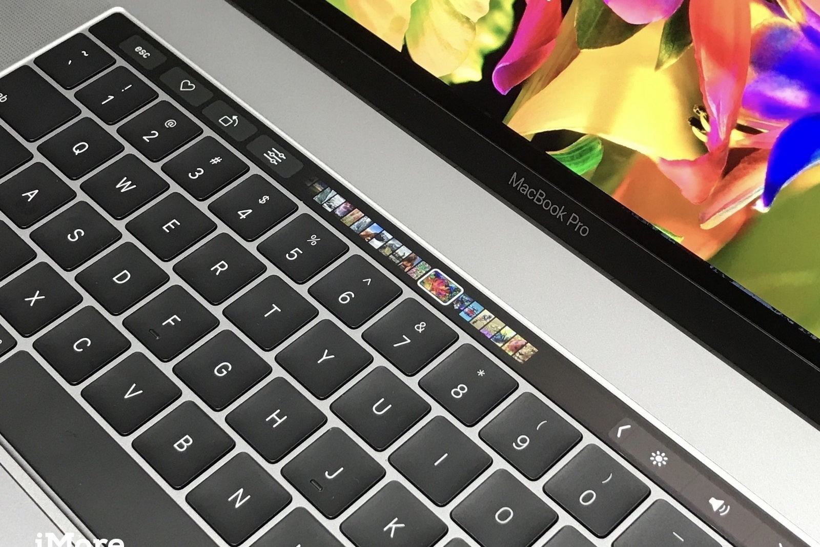 Chiec MacBook, iPad thu vi nhat sap ra mat hinh anh