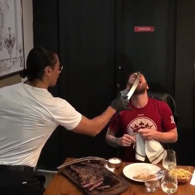 thánh rắc muối salt bae và bệnh nhân nhiễm corona ảnh 3 thanh rac muoi salt bae va benh nhan nhiem corona anh 3