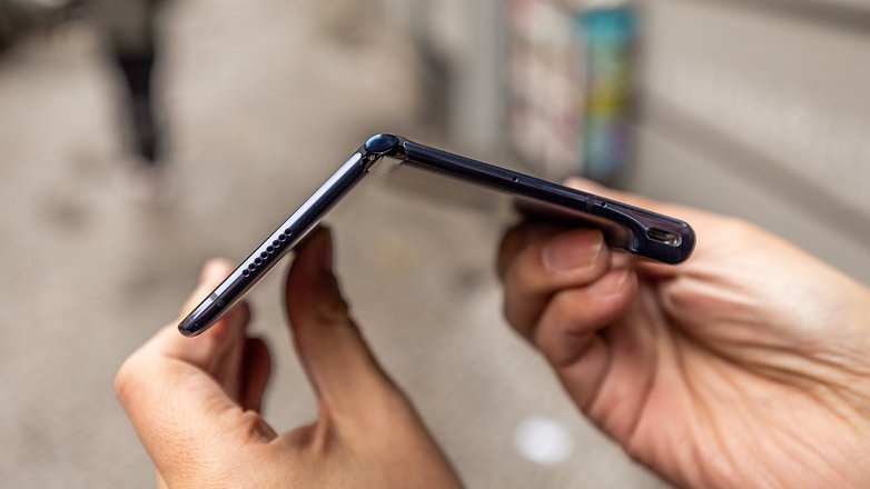 tren tay smartphone gap huawei mate xs anh 3