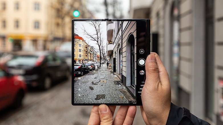 tren tay smartphone gap huawei mate xs anh 9