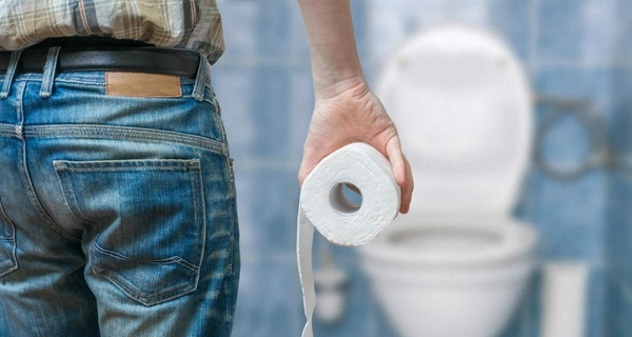 Truoc khi co giay ve sinh, con nguoi lau chui bang gi? hinh anh