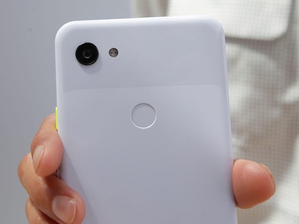 so sanh iphone se 2020 va google pixel 3a anh 7