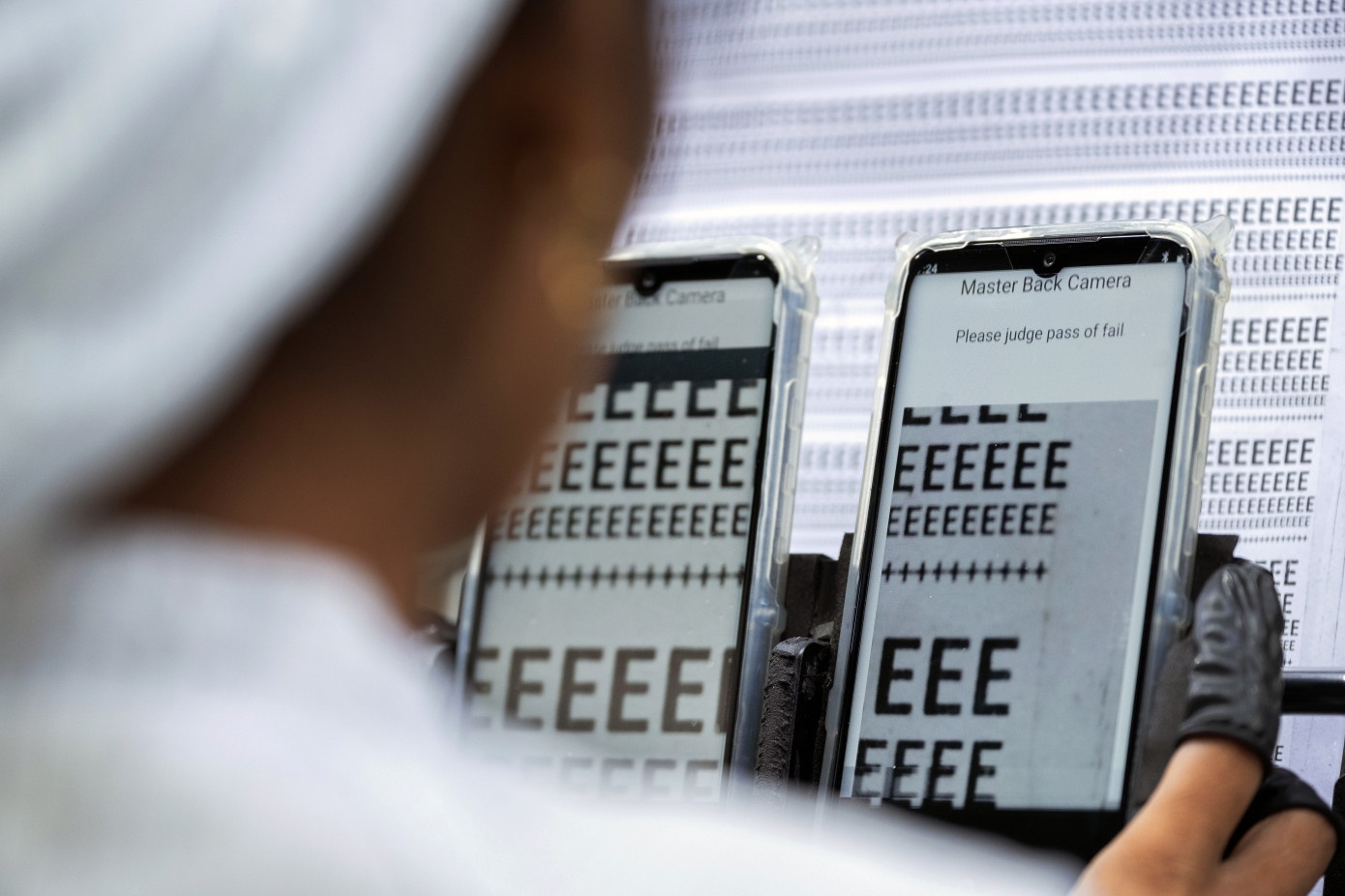 Roi Trung Quoc, cac hang dien thoai dat nha may o dau? hinh anh