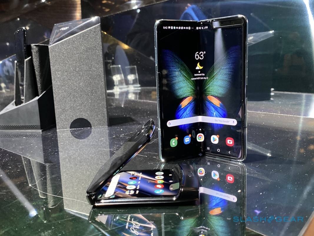 tac dong cua dai dich covid-19 len thi truong smartphone anh 1