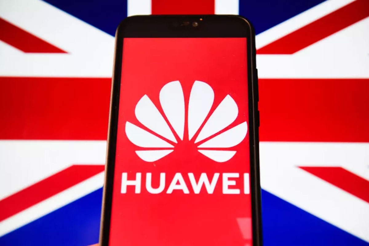 Mot tuan nhieu tin xau den Huawei hinh anh