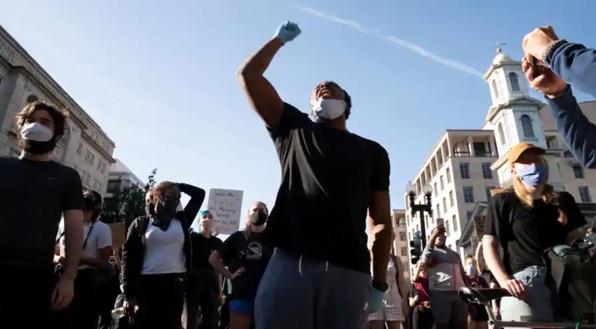 Nhan vien Facebook doi nghi viec sau phat ngon cua ong Trump hinh anh