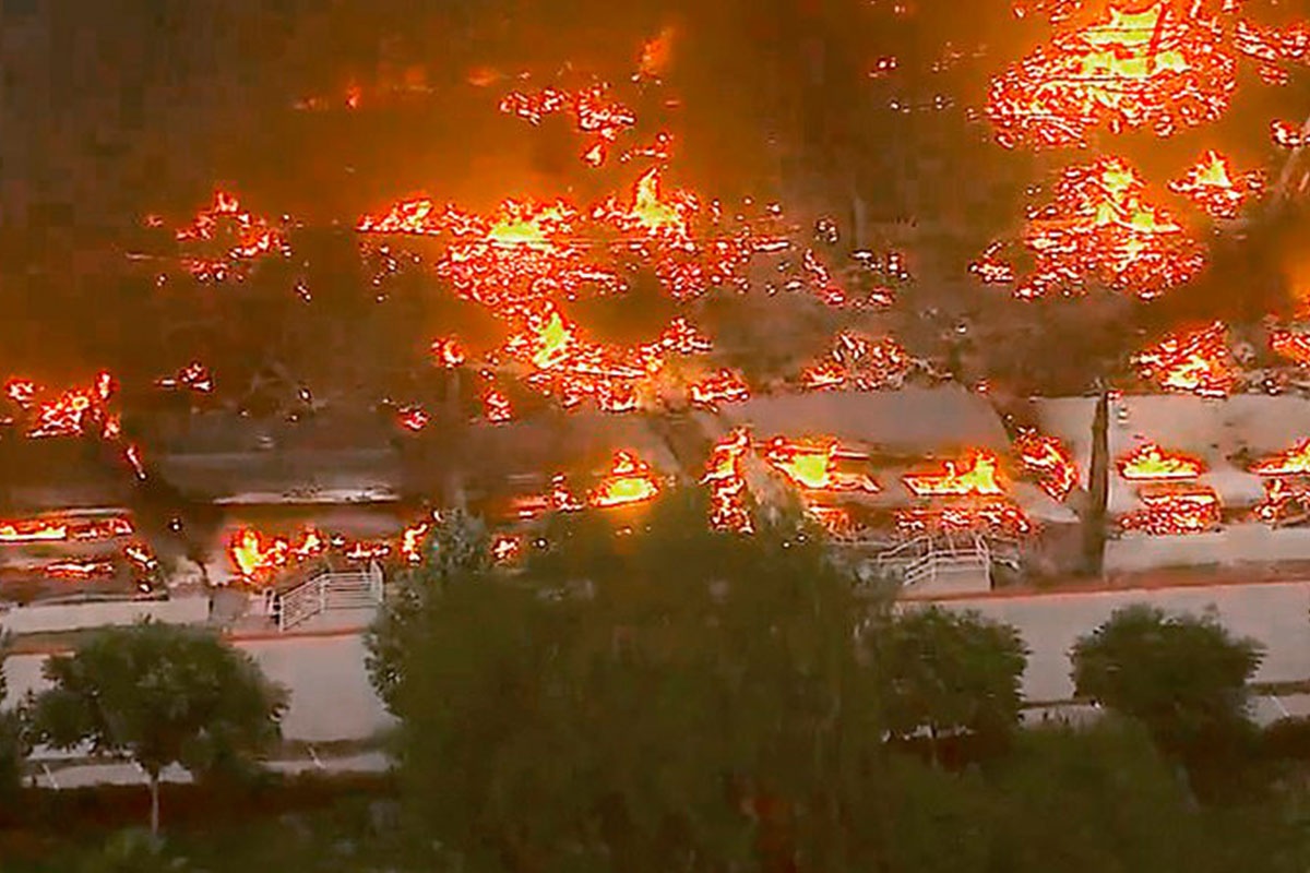 Kho hang 56.000 m2 cua Amazon bi thieu rui hinh anh