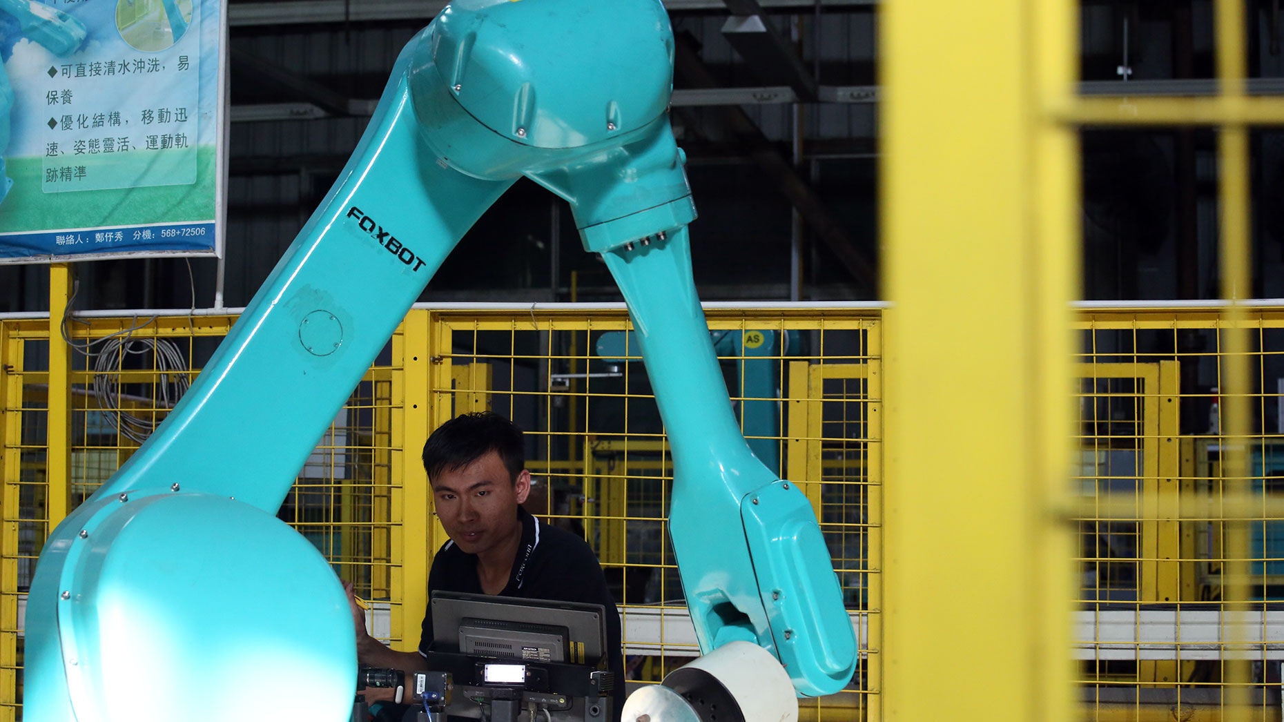 Apple bo tu dong hoa de su dung con nguoi lap rap san pham anh 1