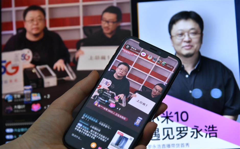 ban xe tai,  bao hiem,  ten lua thong qua livestream anh 3