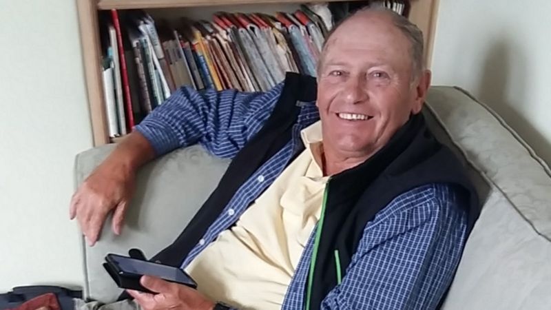 Con gai dung the ngan hang nap ca nghin USD vao game Roblox anh 1