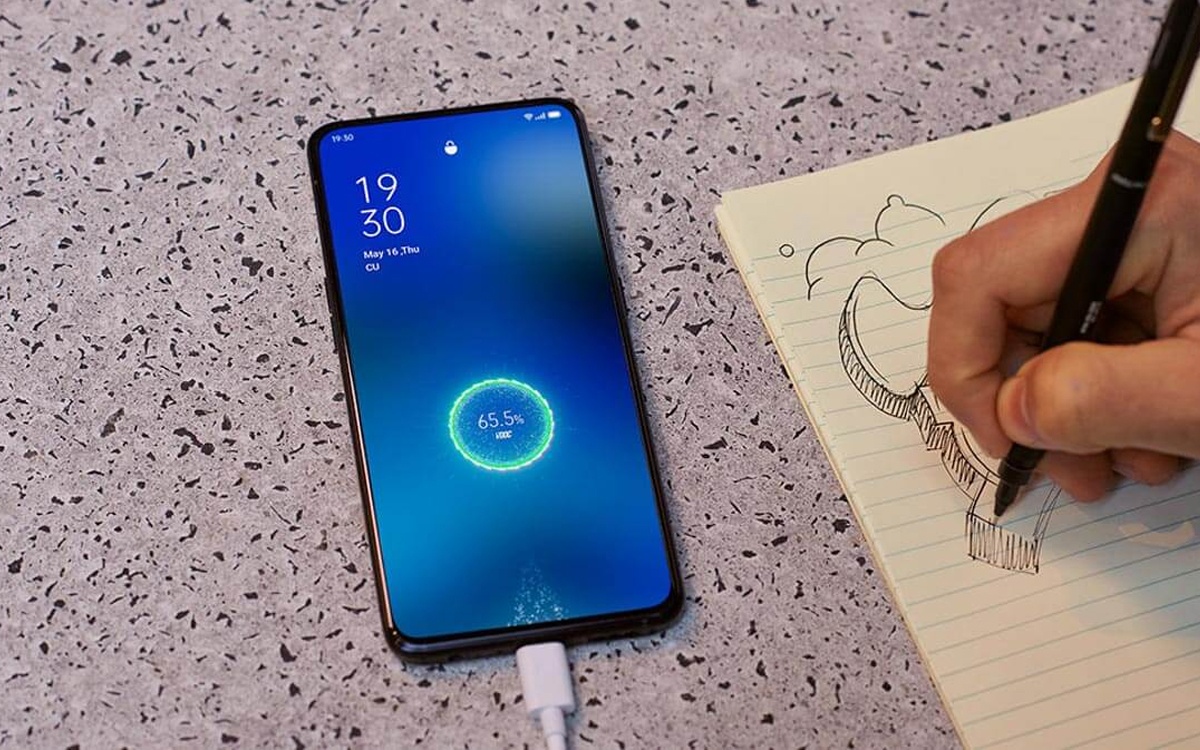 Cong nghe moi co the sac day vien pin iPhone 11 Pro Max trong 10 phut hinh anh