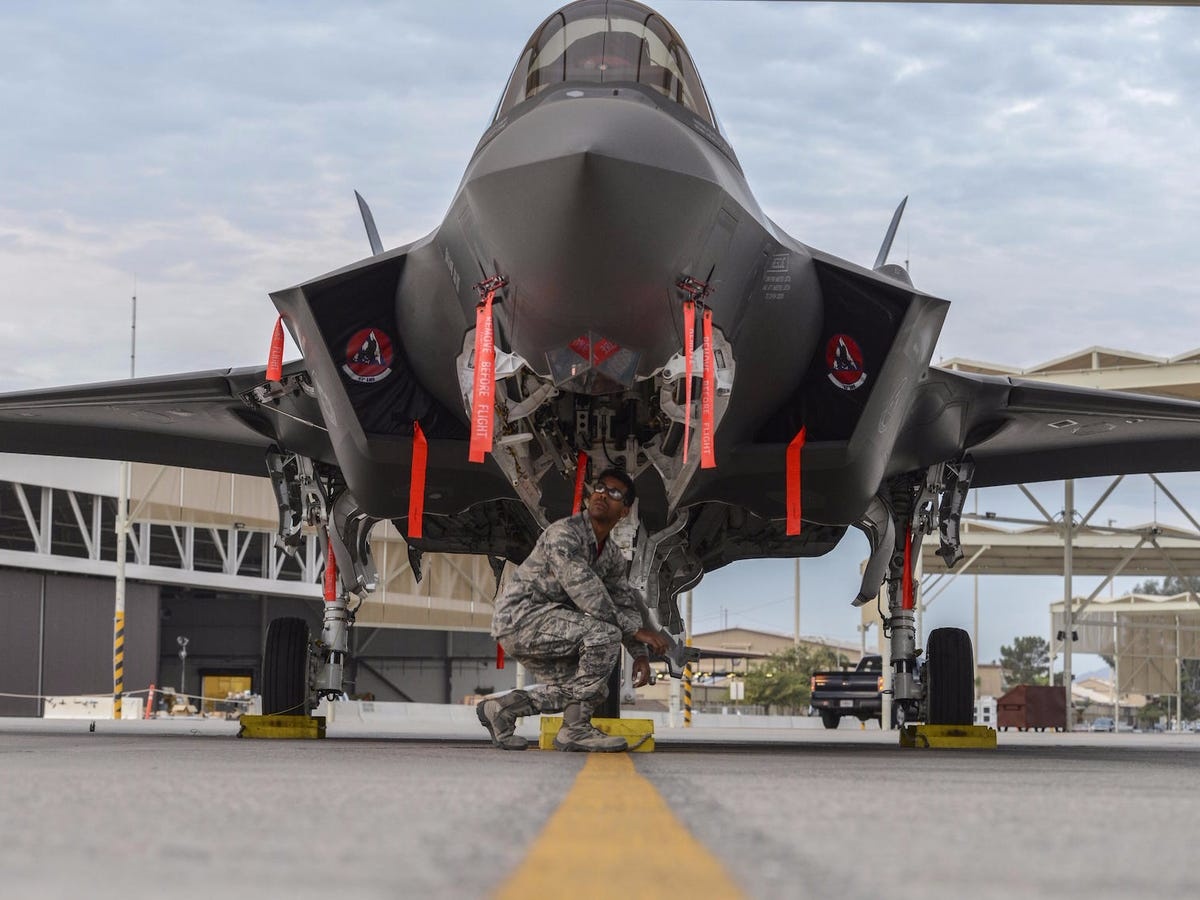 Nhieu co quan dang cam TikTok anh 3