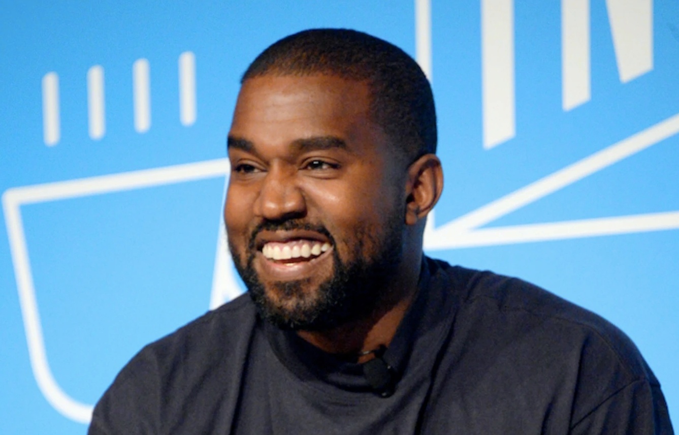 Kanye West lai lam tro he hinh anh