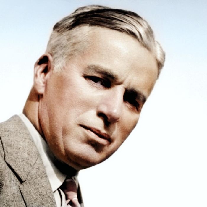 Chiem nguong buc anh lich su duoc phuc che mau bang Photoshop anh 2