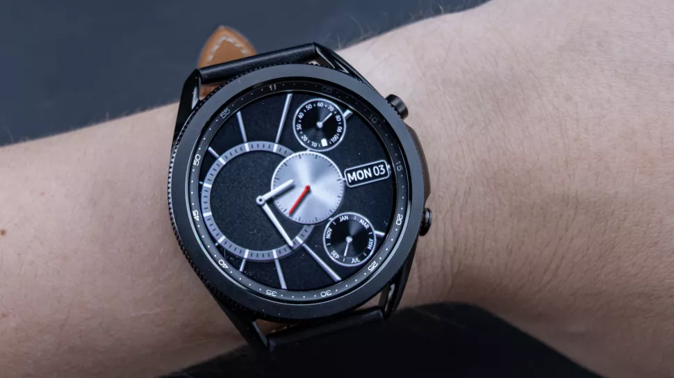 Can canh dong ho Samsung Galaxy Watch3 anh 11