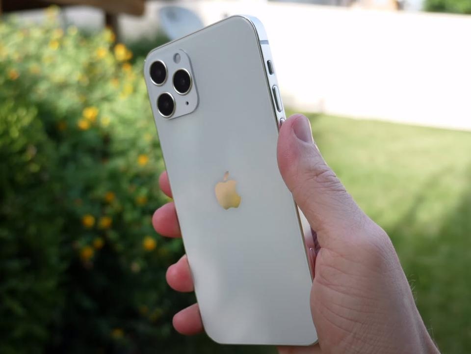 iPhone 12 gap van de chat luong ong kinh camera anh 1