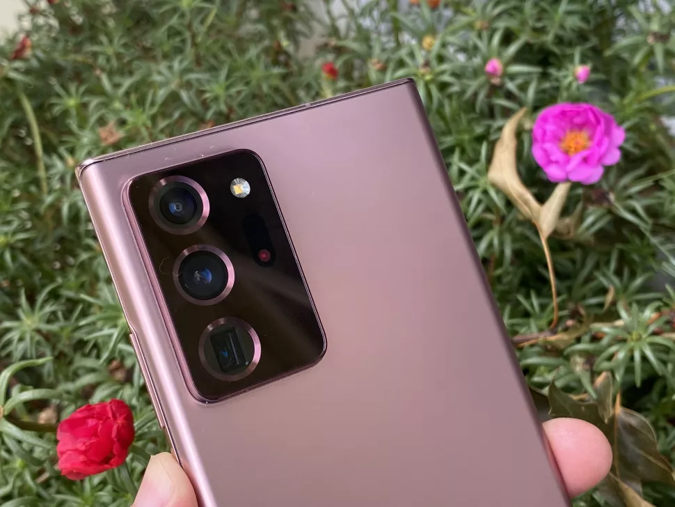 So sanh Galaxy Note20 Ultra va iPhone 12 Pro Max anh 3