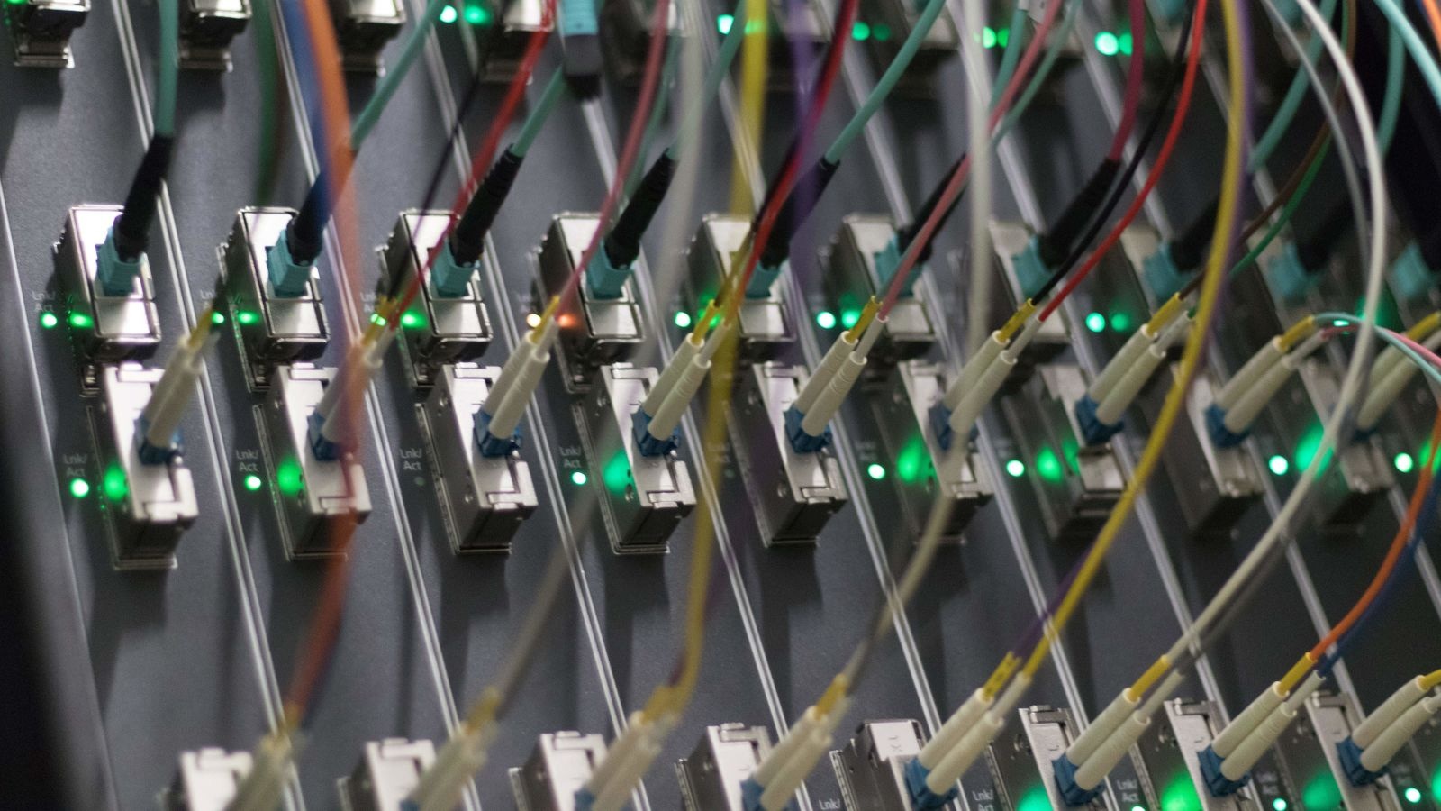 Internet cap quang toc do nhanh nhat the gioi anh 1