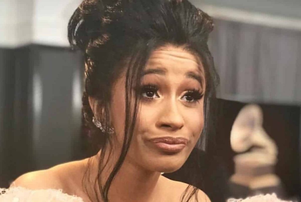 Cardi B bi Facebook bat loi ban quyen bai minh hat hinh anh