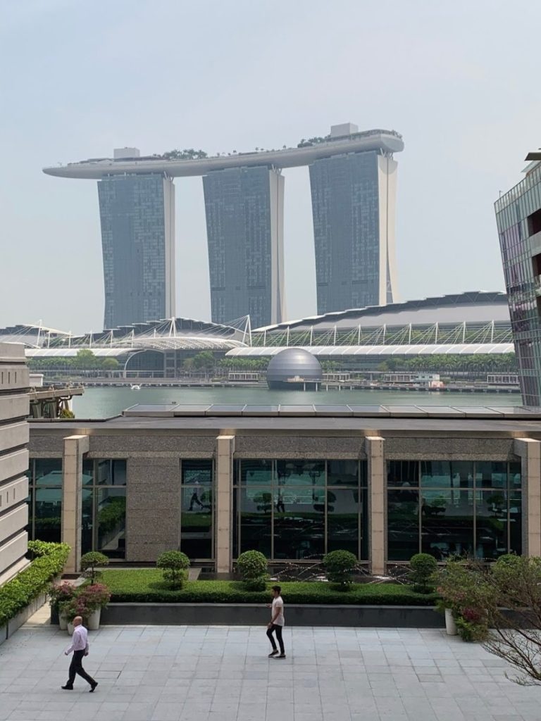 Apple Store nổi trên nước tại Marina Bay Singapore ảnh 9 Apple Store noi tren nuoc tai Marina Bay Singapore anh 9