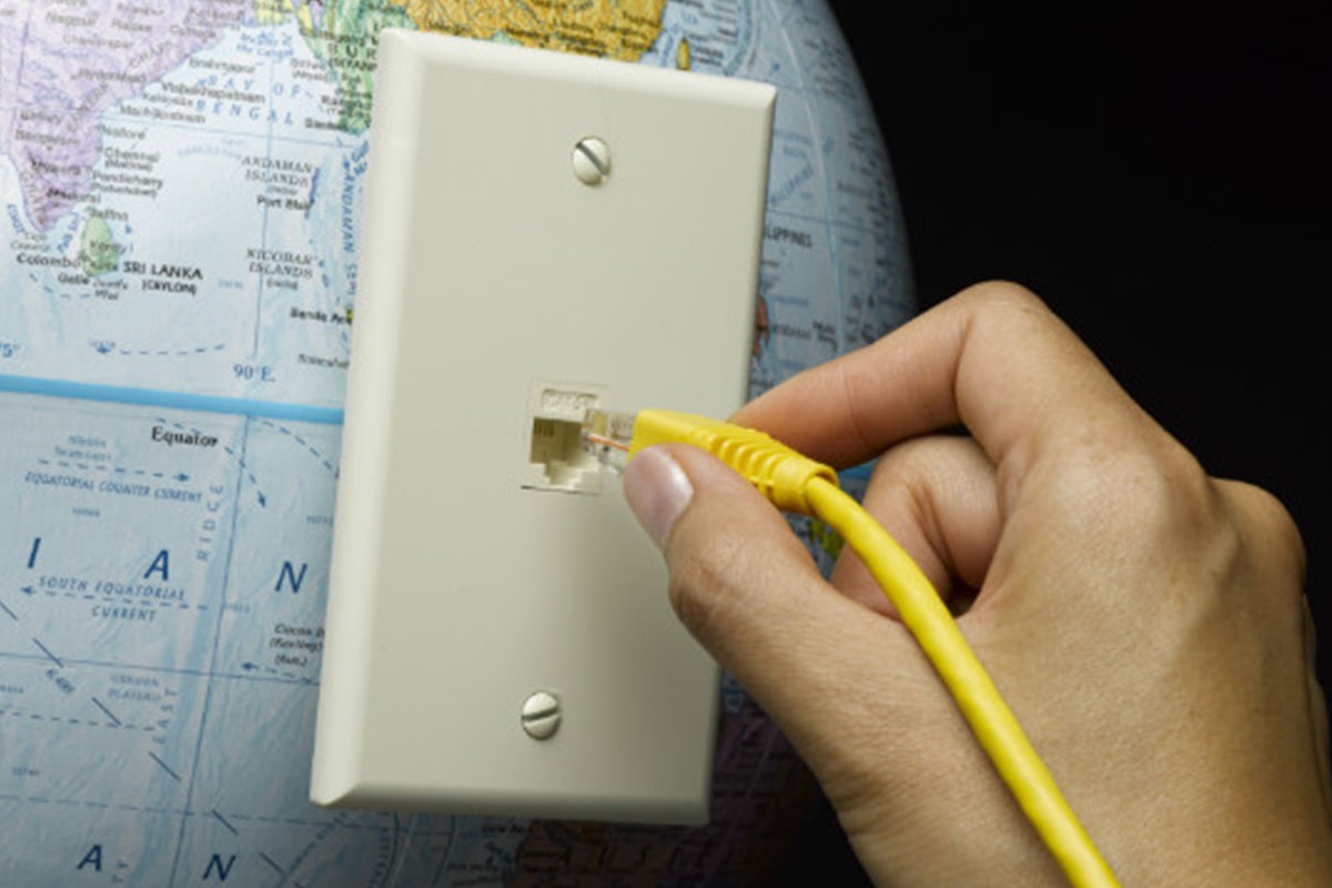 2 nha mang Singapore bi phat gan 450.000 USD vi de Internet gian doan hinh anh