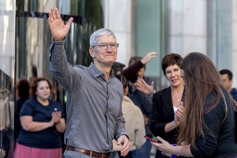Lo dien nguoi ke nhiem Tim Cook hinh anh