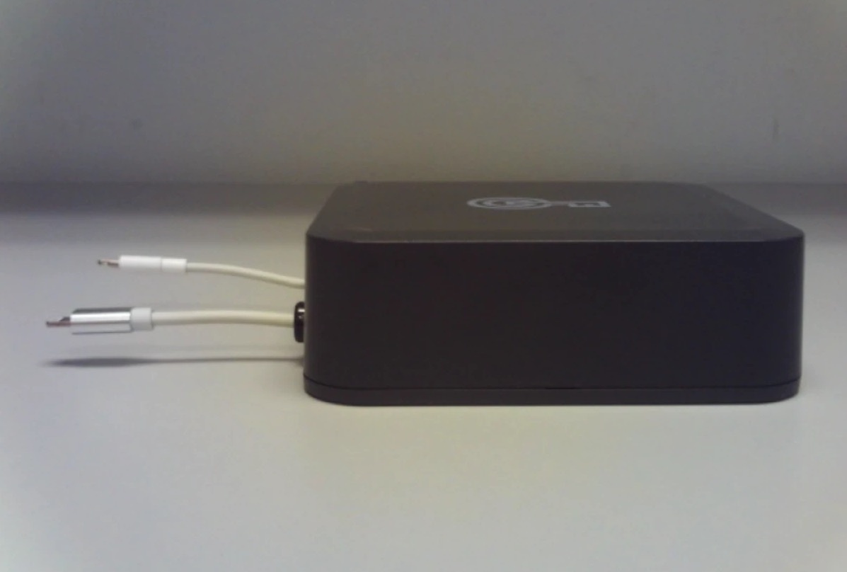 Chiec may co the mo khoa moi iPhone hinh anh